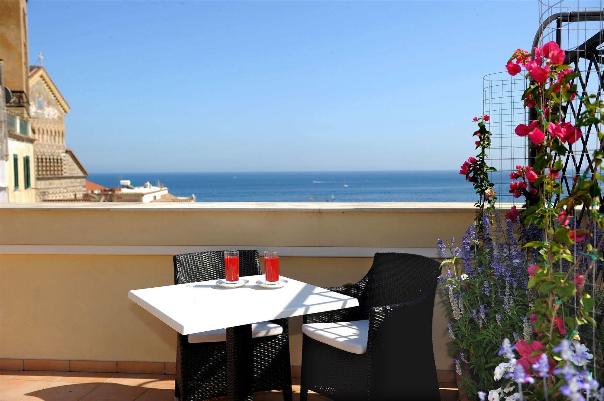 Albergo L'Antico Convitto Amalfi Zewnętrze zdjęcie